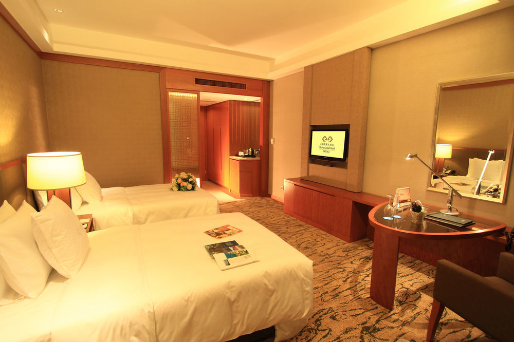 Gloria Grand Hotel Wuxi Vuhszi Kültér fotó